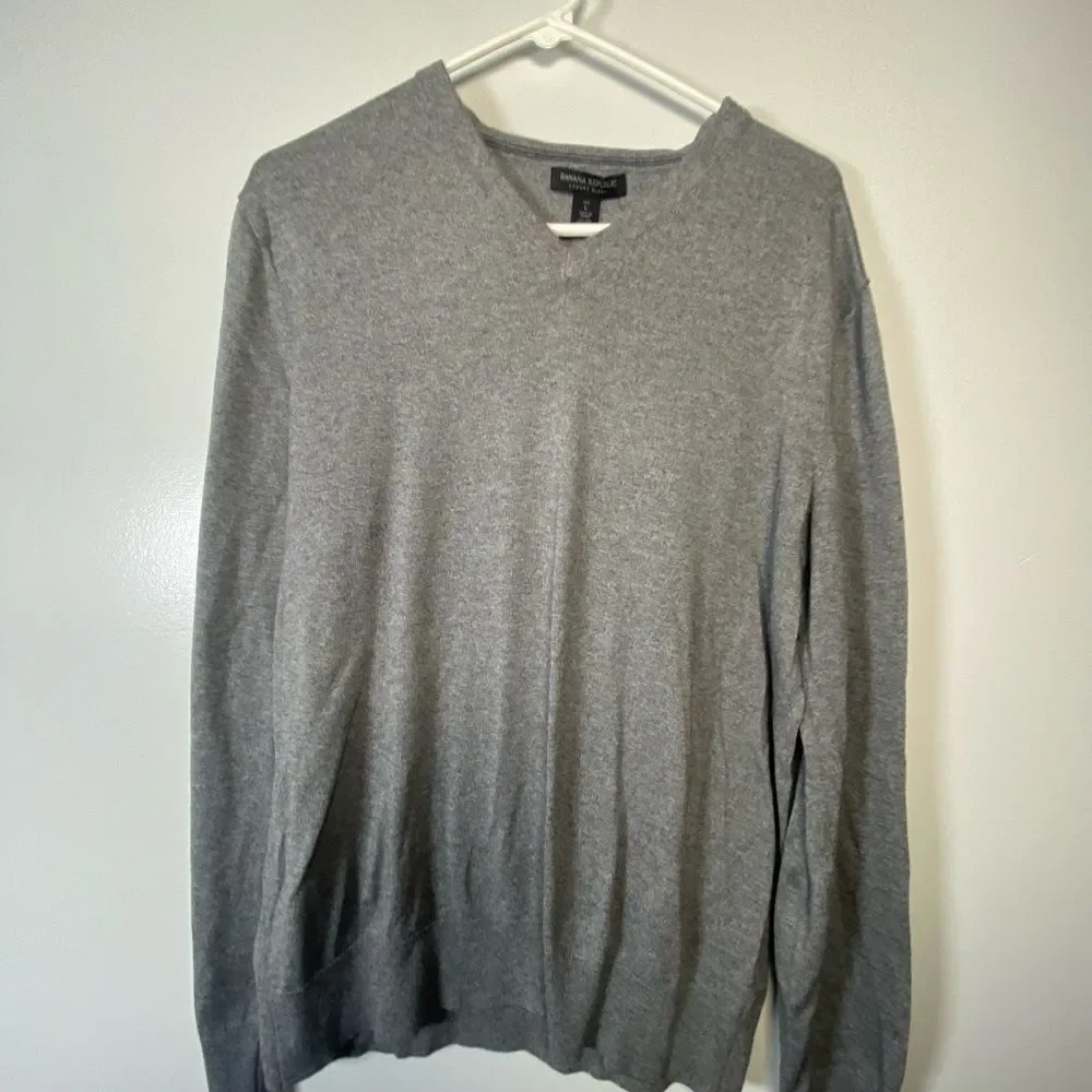Banana Republic elegant neck